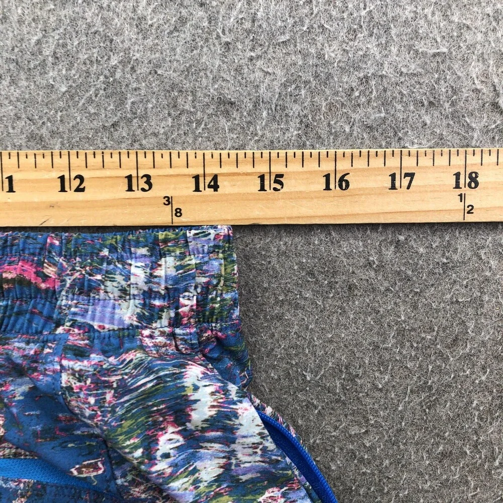 Lululemon Shorts Mens Large Multicolor Batik 9 Inch Athletic Running Gym Pockets